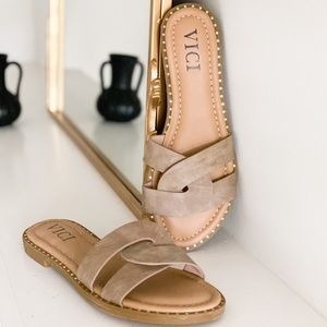 Vici Tan Crossover Flat Sandals